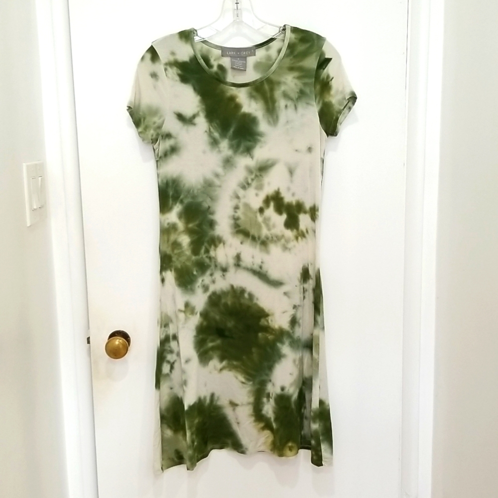 Lark+Grey Tie Dye Green & Cream Color Casual Dress